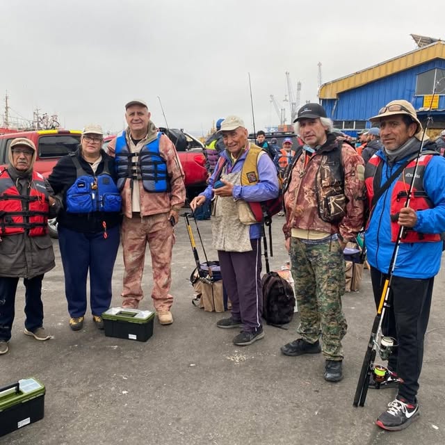 Integrantes del Club Albatros preparados para una competencia